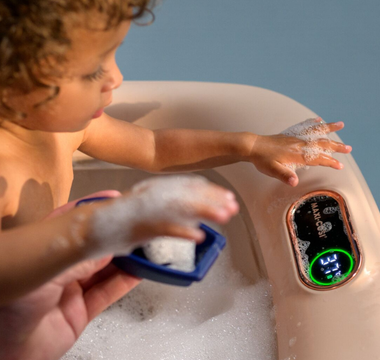 ¿Cómo hacer más segura y cómoda la hora del baño de tu bebé?  🛁