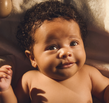 Conoce cómo es la piel de tu bebé en sus primeros 100 días 👶 ✨