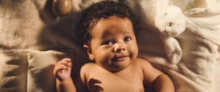 Conoce cómo es la piel de tu bebé en sus primeros 100 días 👶 ✨