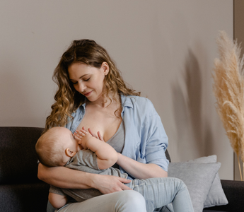 Cómo acompañar a una mamá en etapa de lactancia 🤱