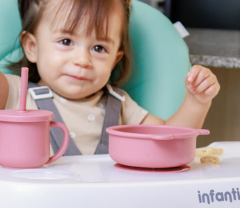 ¿Cuándo puede sentarse un bebé en una silla de comer? 👶🥣