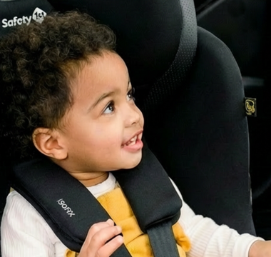 ¿Es seguro que un bebé duerma en la silla de auto? Lo que toda mamá y papá deben saber
