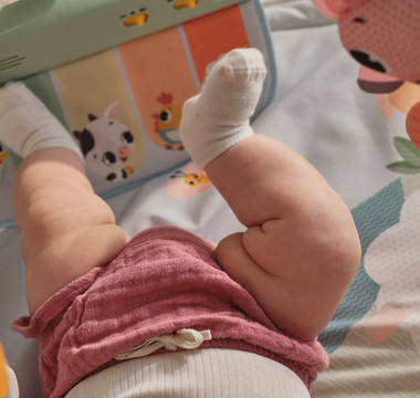 ¿Qué regalar a un bebé de 0 a 6 meses?  5 ideas para el Día del Niño que acompañan su desarrollo 💛