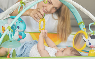 ¿Cómo estimular a tu bebé usando juguetes?